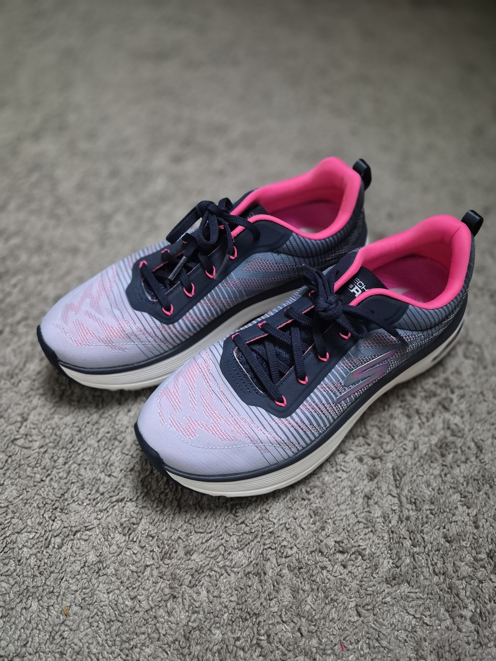 Skechers Arch Fit Women’s Sneakers – Size 9.5 – Blue/Pink